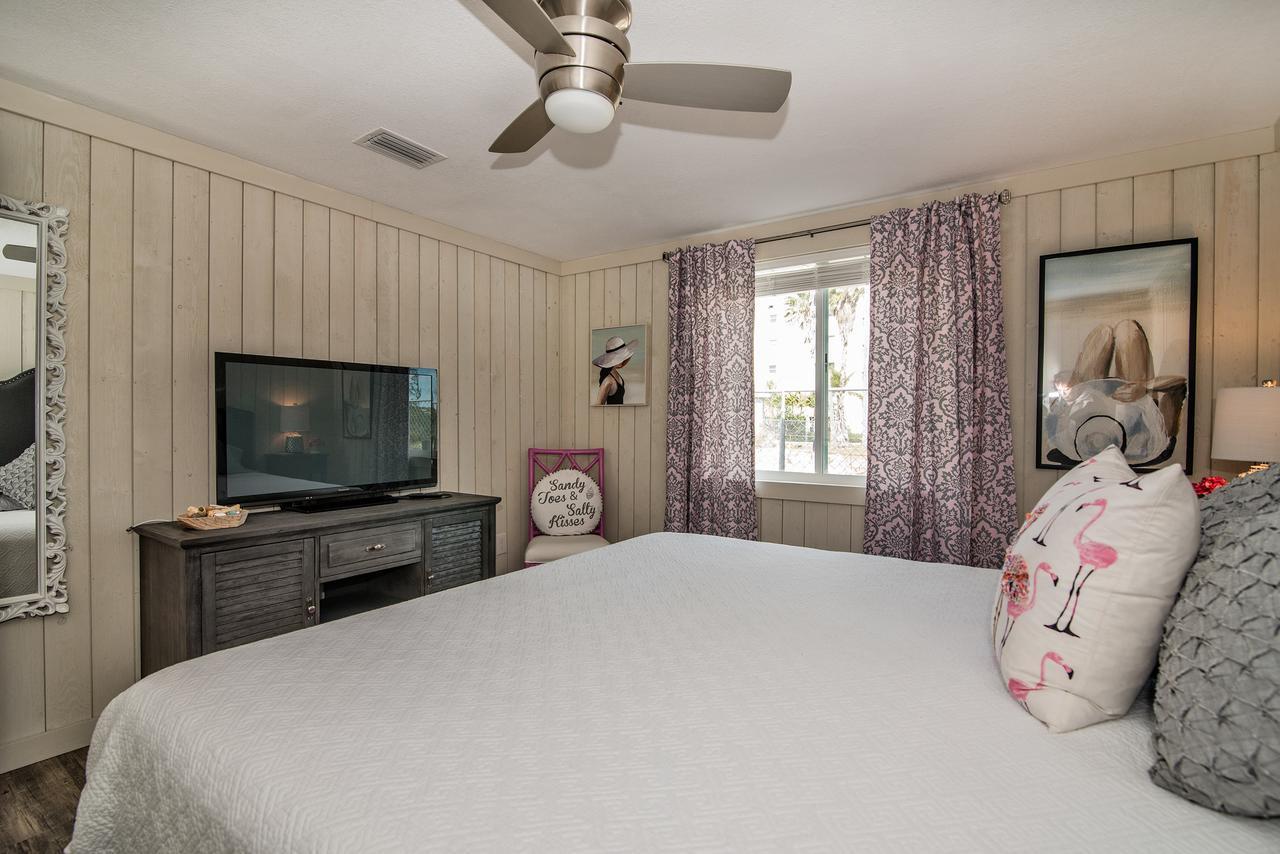 Serenity By The Sea Cottage A Clearwater Beach Exterior foto